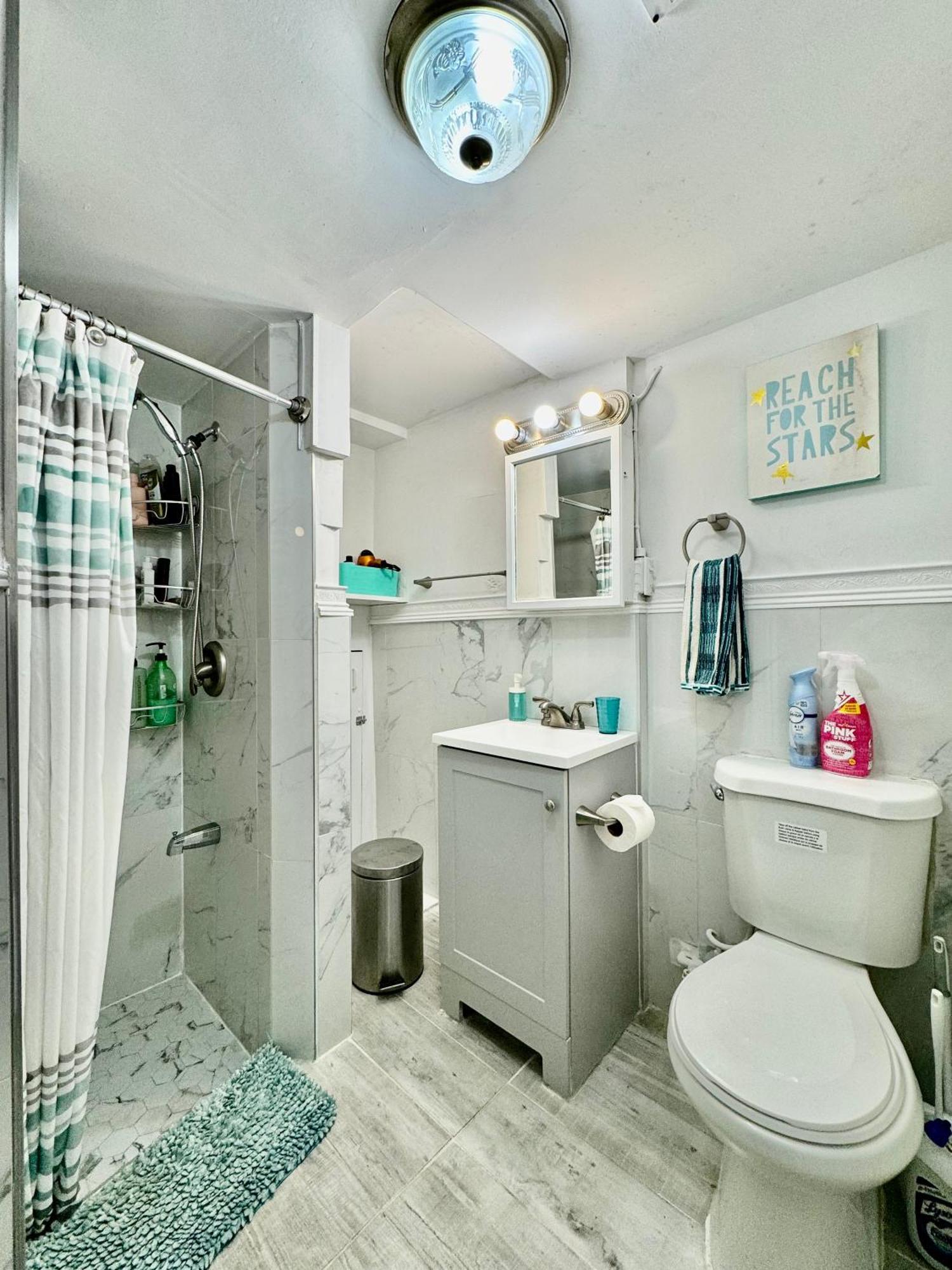 Tiny Private Room On The 1St Floor With Shared Bathroom Near Seatac Airport And Downtown Seattle Luaran gambar