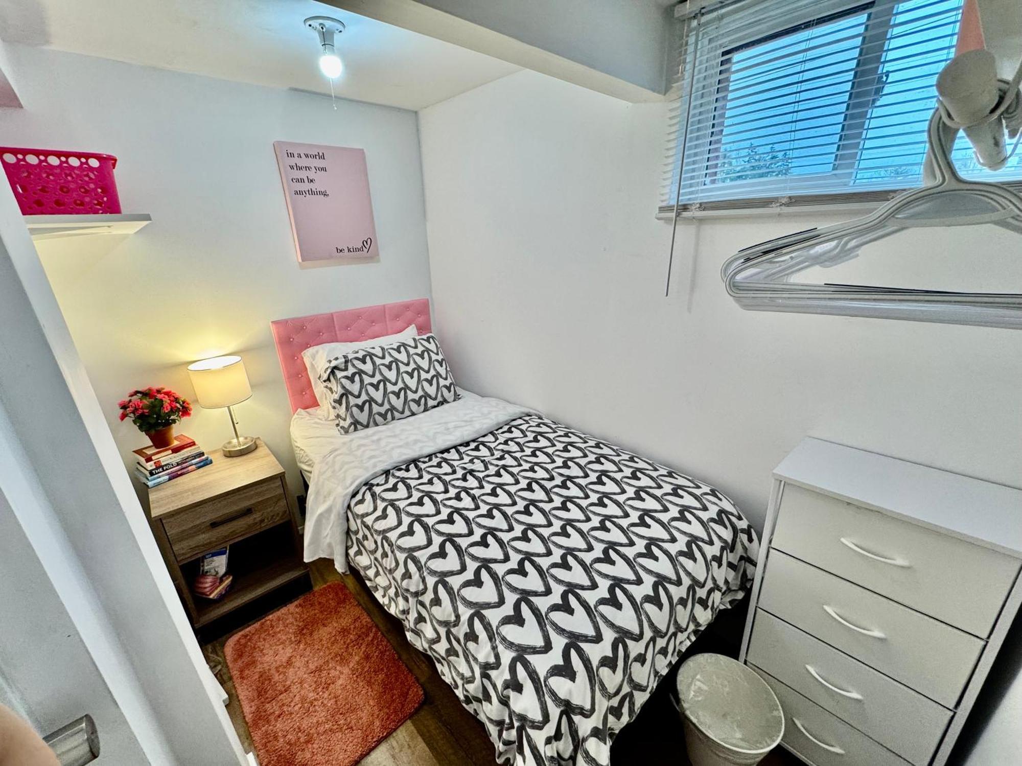 Tiny Private Room On The 1St Floor With Shared Bathroom Near Seatac Airport And Downtown Seattle Luaran gambar